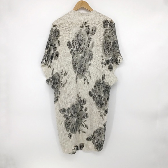 Abercrombie & Fitch White Gray Floral Open Front Loose Knit Cardigan - Picture 8 of 15